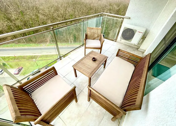 Forest View Apartman *